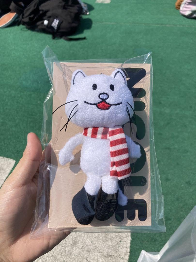 Amazon.co.jp: ニコル NICOLE Mascot Key Ring WHITE : ファッション